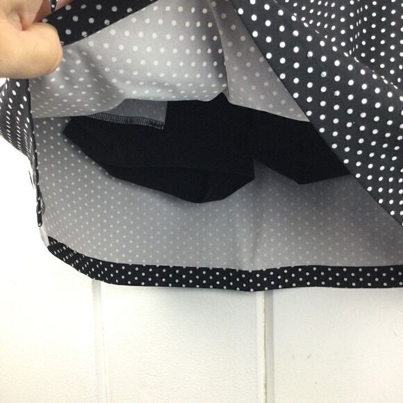 NWT - T by Talbots Black & White Polka Dot Tennis/Golf/Pickleball Skort, Size XS - Picture 7 of 11